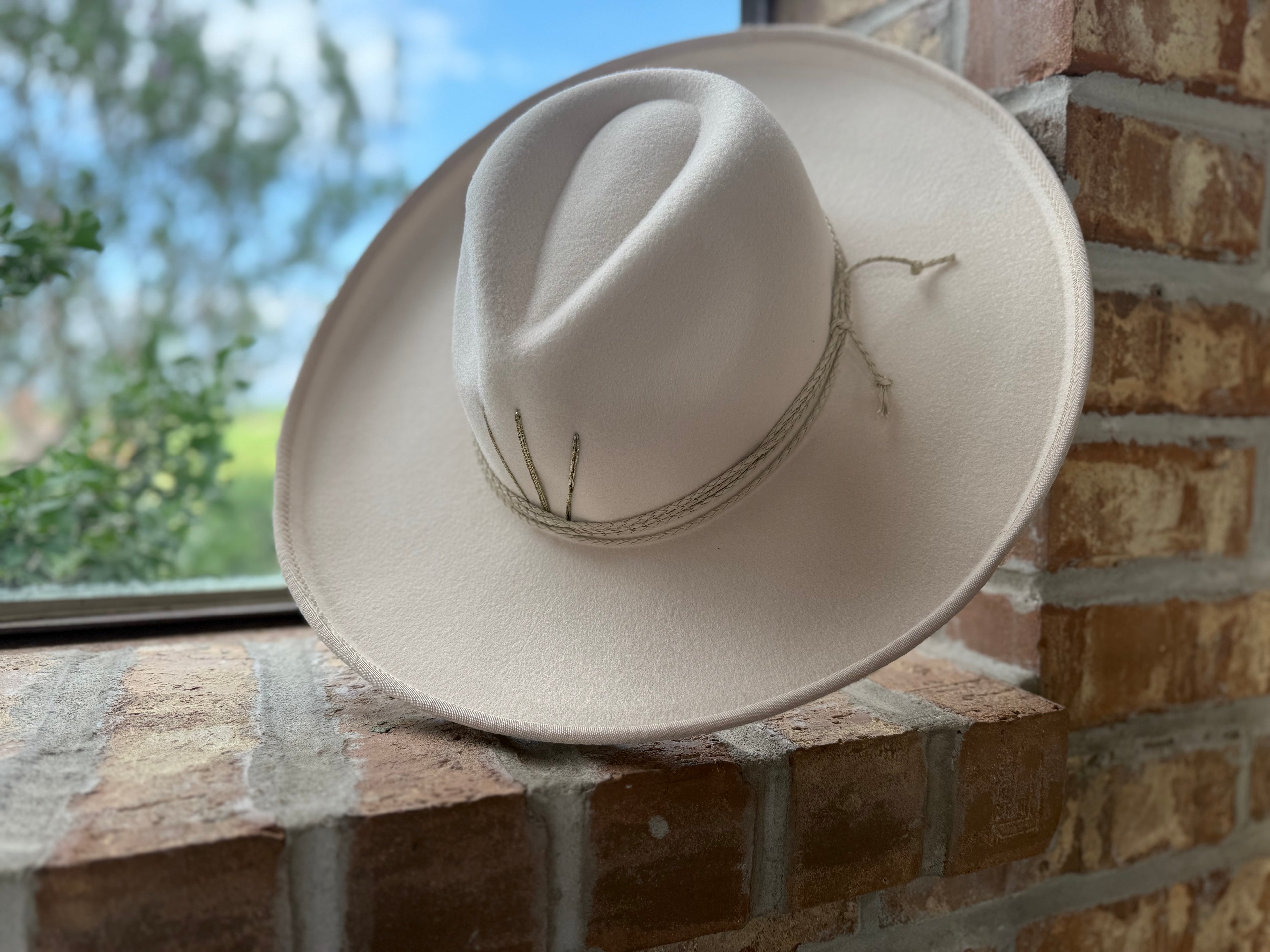 Ivory Pencil Brim Rancher